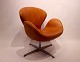 Svanen - Model 3320 - Cognac læder - Arne Jacobsen - Fritz Hansen - 2003