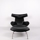 Ox Chair med Skammel Model EJ100 i Sort Læder af Hans J. Wegner for Fredericia Furniture
